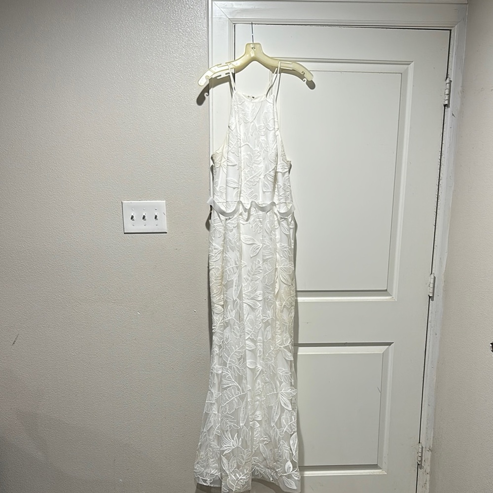 David's Bridal White Floral Wedding Dress